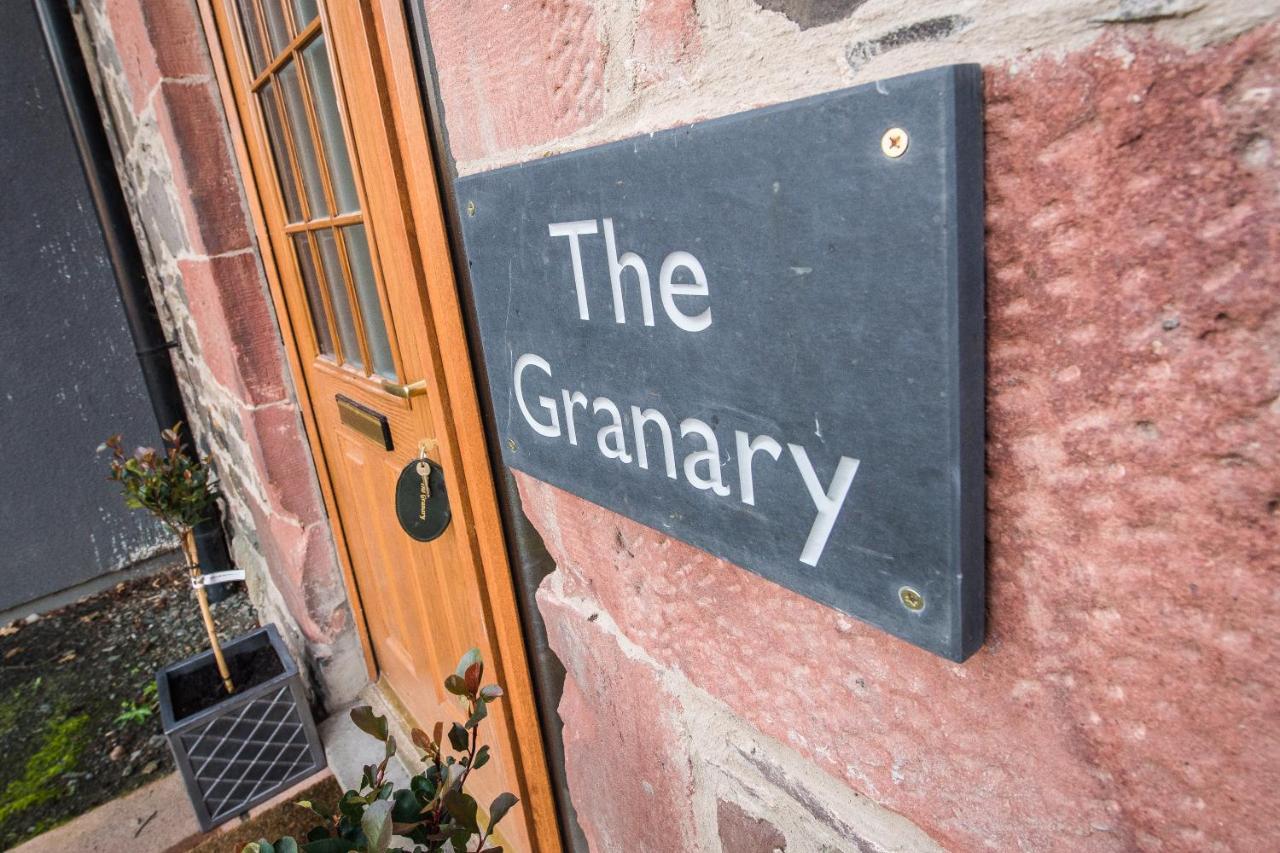 The Granary With Hot Tub Villa Forgandenny Kültér fotó
